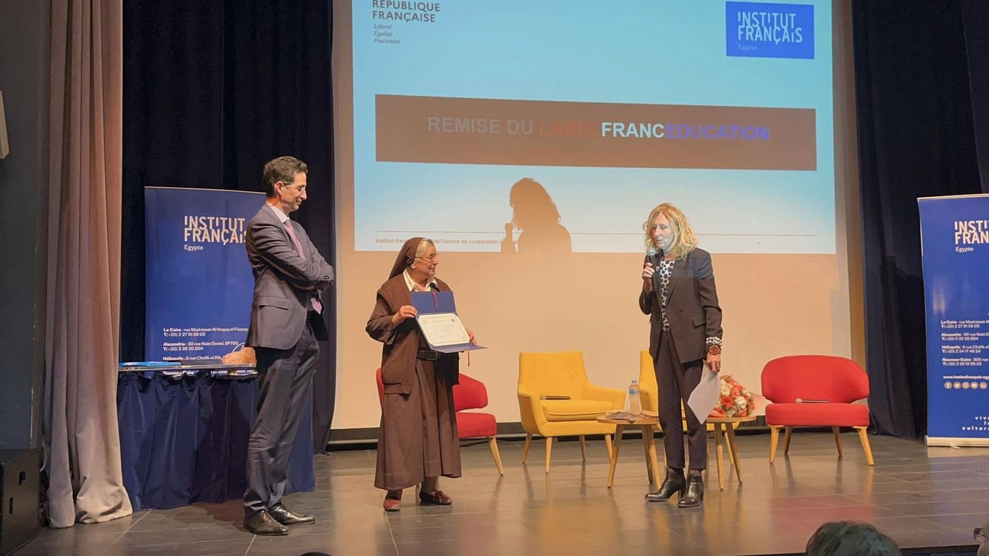 Official LabelFrancÉducation ceremony on stage